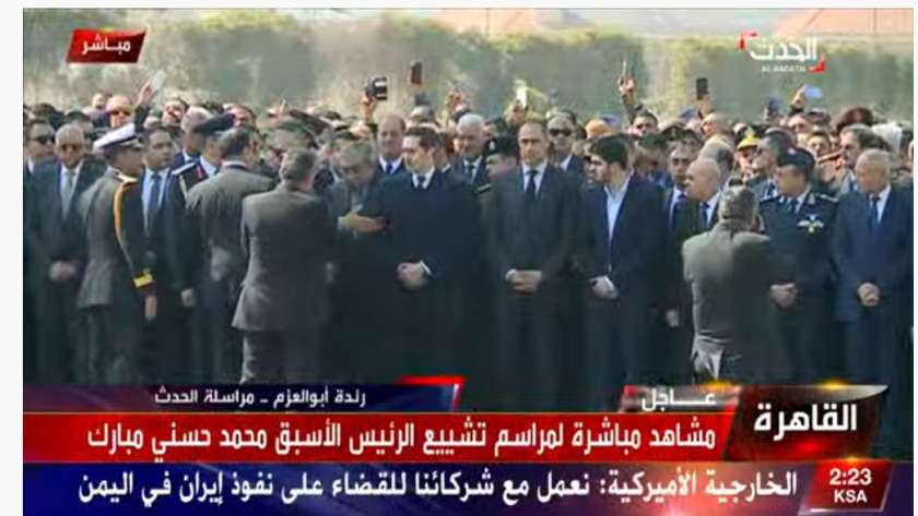القنوات العربية والاجنبية تنقل جنازة مبارك