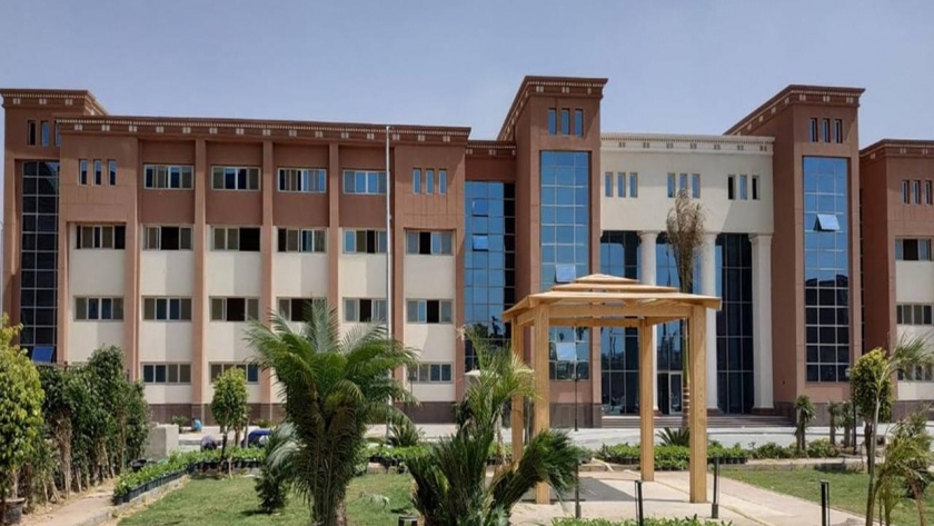 تجهيزات جامعة القاهرة الجديدة التكنولوجية للعام الجديد