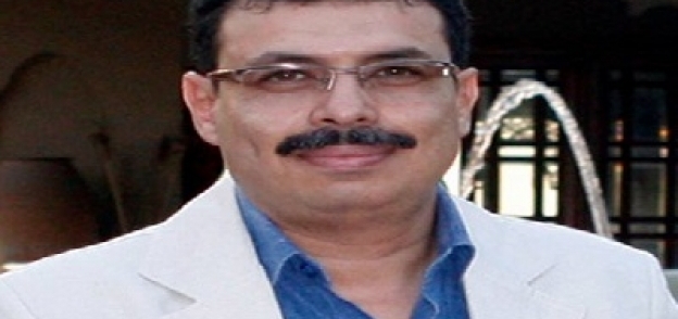 الكاتب خالد الصفتى