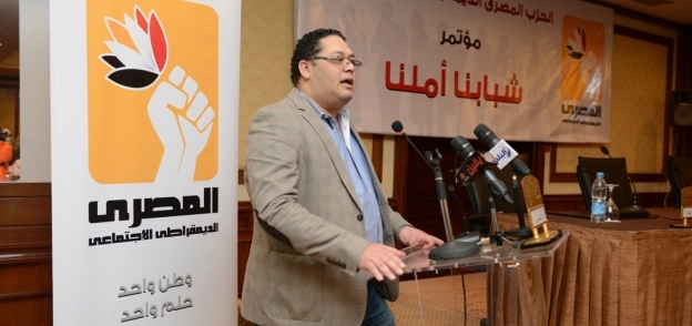 احمد فوزي الأمين العام للحزب المصري الديمقراطي