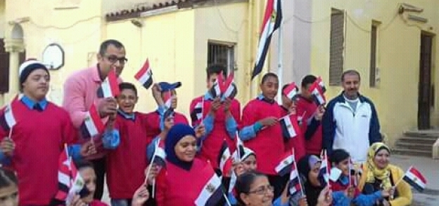 "تعليم القاهرة" توزع شنط على الطلاب ذوى الاحتياجات الخاصة