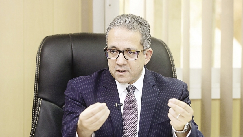 الدكتور خالد العنانى وزير السياحة والأثار
