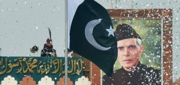 باكستان تحيي الذكرى السبعين للاستقلال بـ"ألعاب نارية" و"استعراض جوي"