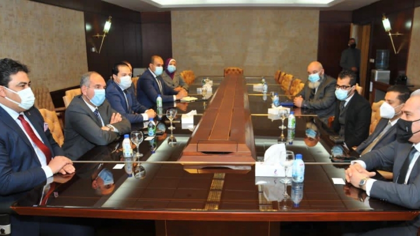 عادل حامد يستقبل  وفدًا رفيع المستوى من شركة الاتصالات الدولية الليبية