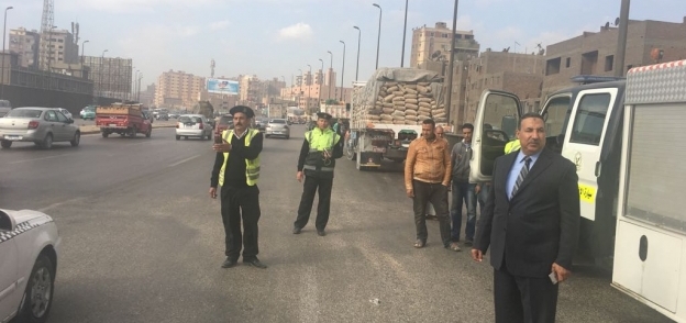 اللواء عصمت الأشقر مساعد وزير الداخلية ومدير الإدارة العامة للمرور أثناء الحملة الأمنية