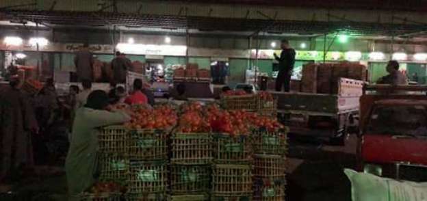 الخضروات والفاكهة من سوق العبور