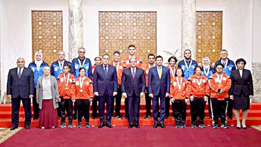الرئيس عبدالفتاح السيسي أثناء تكريمه للرياضيين