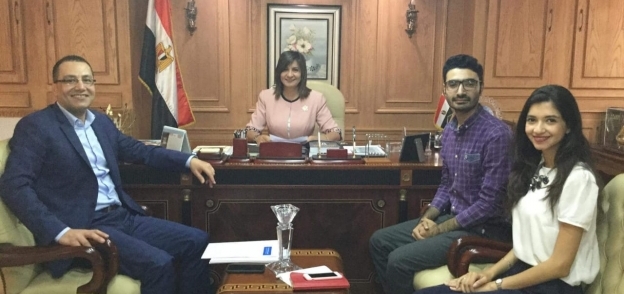 وزيرة الهجرة تلتقى طبيبا مصريا