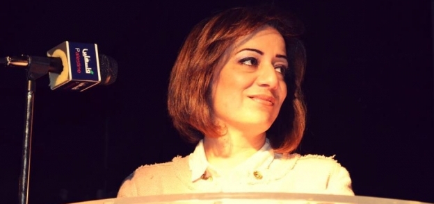 الكاتبة صونيا خضر