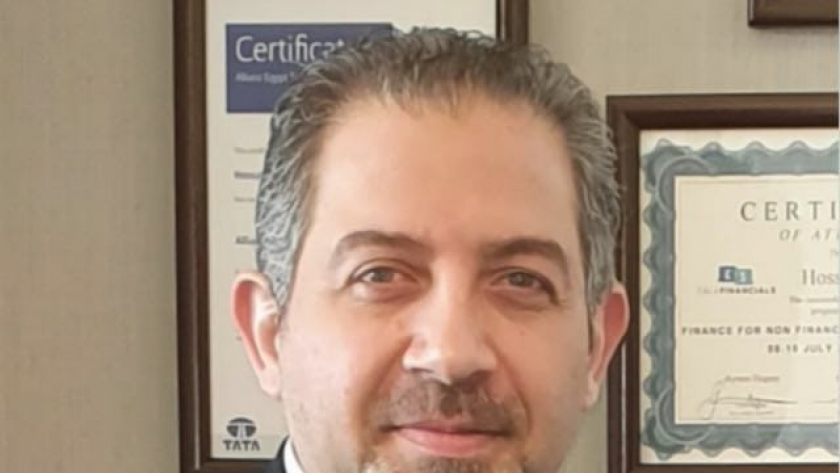 الدكتور حسام صادق المدير التنفيذي للهيئة العامة للتأمين الصحي الشامل