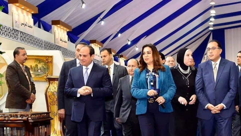 الرئيس عبد الفتاح السيسى أثناء افتتاح مدينة الأثاث