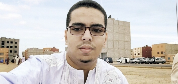 الشاب المغربى حاتم أزناك