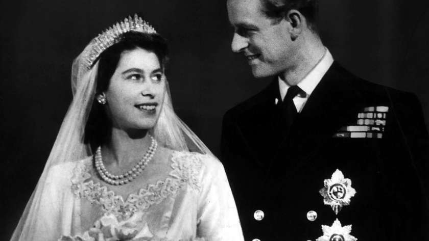 الأمير فيليب زوج الملكة إليزابيث الثانية خلال حفل زواجهما