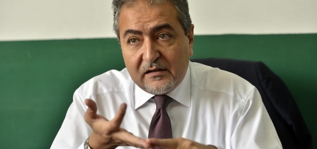 د. خالد العامرى نقيب الأطباء البيطريين