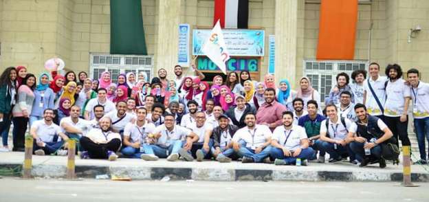 النشاط الطلابي بجامعة القاهرة "سينكرو"