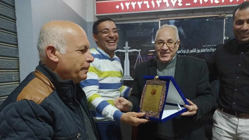 تكريم رؤساء الأقسام بحزب حماة الوطن في شمال سيناء