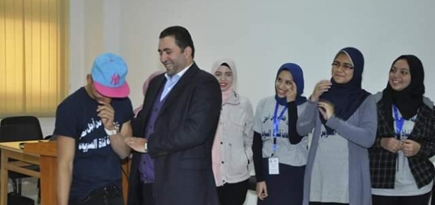 إدارة العلاقات الشخصية و المشروعات الصغيرة وريادة الأعمال في ملتقى طلاب من أجل مصر بجامعة القناة.