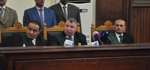 محكمة جنايات القاهرة فى احدى جلساتها المذاعة اعلاميا - ارشيف