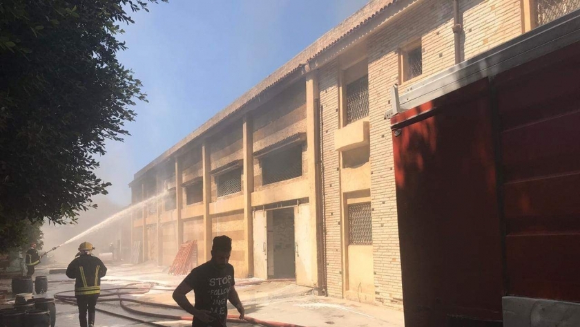 حريق بمصنع أحبار ومواد طباعة ببرج العرب غرب الإسكندرية