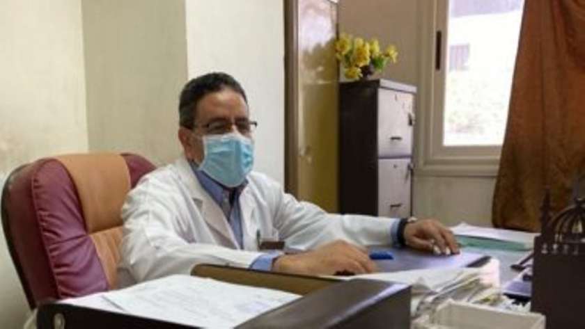 الدكتور عمرو مصطفي