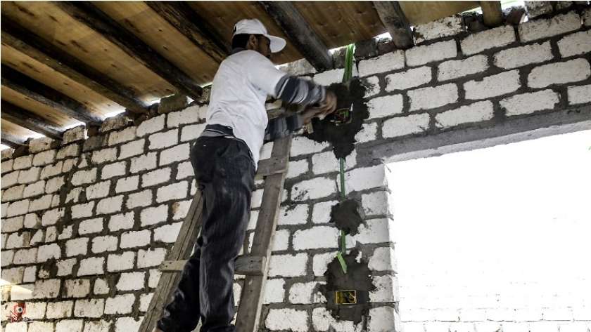جمعية الأورمان بدات العمل فى إعادة اعمار المنازل بسوهاج