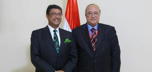 السفير محمود كارم بصحبة سفير الهند بالقاهرة