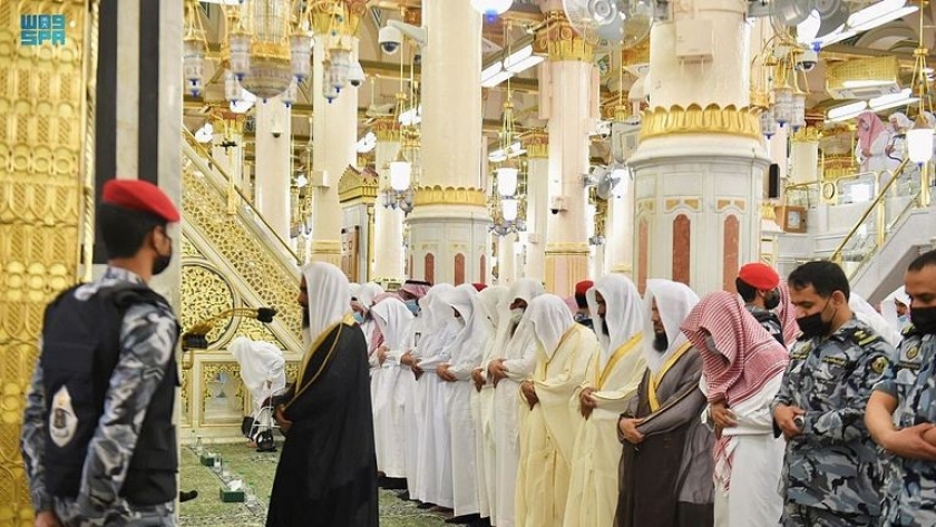 مواقيت الصلاة وموعد أذان الفجر في السعودية  - تعبيرية
