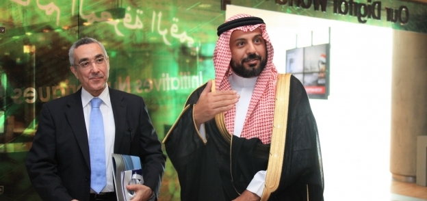 الأمير فيصل بن سعود آل سعود في زيارة لمكتبة الإسكندرية  