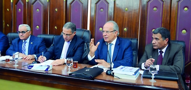 وزير التنمية المحلية خلال اجتماع لجنة الإدارة المحلية بـ«النواب»