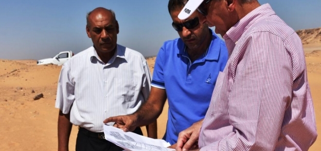 محافظ أسوان يتفقد موقع المدينة العمرانية الجديدة بالامتداد الصحراوي الغربي