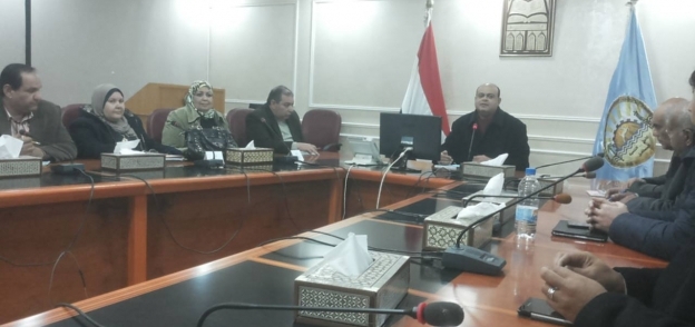 اللواء علاء أبوزيد محافظ مطروح خلال إعلانه نتيجة مسابقة تعيين 500 معلم