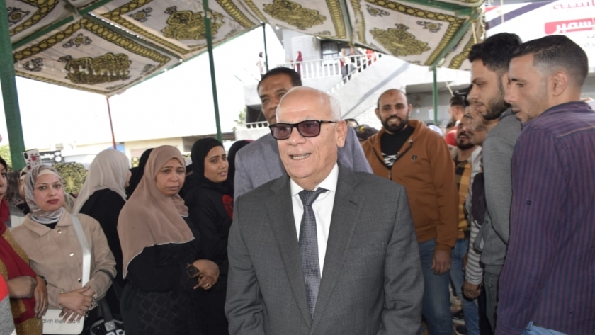 محافظ بورسعيد يتابع الانتخابات الرئاسية