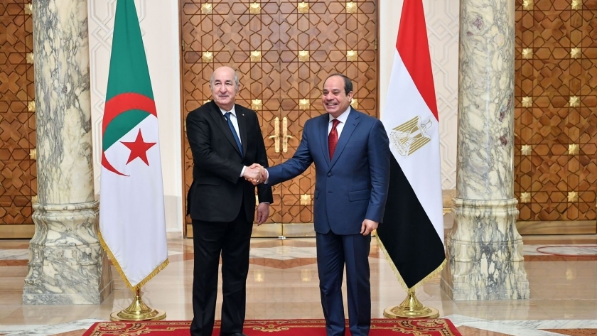 الرئيس عبد الفتاح السيسي ونظيره الجزائري عبد المجيد تبون