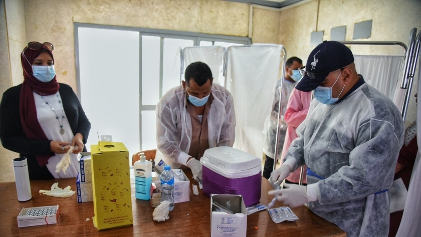 تطعيم الطلاب بجامعة حلوان - صورة أرشيفية