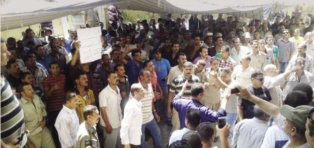 مطالب من المواطنين بتطبيق قانون التظاهر على أمناء الشرطة المعتصمين