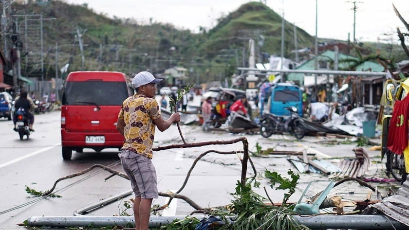 آثار الدمار جراء الإعصار فى الفلبين
