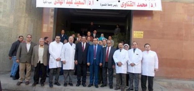 افتتاح 8 عيادات تخصصية بمركز طب المخ والأعصاب بجامعة المنصورة