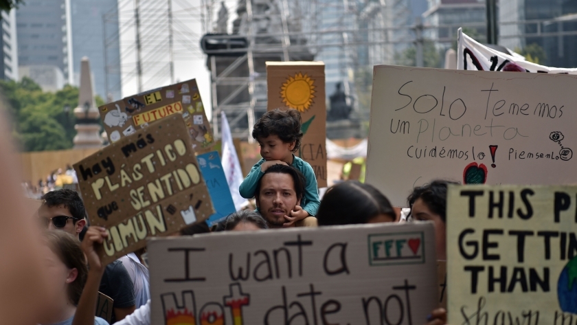 مظاهرات في المكسيك للمطالبة باتخاذ إجراءات سريعة من أجل إنقاذ البيئة