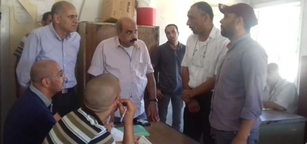 رئيس مدينة كفر الدوار يحيل 20 موظفا ومدرسا للتحقيق بسبب الغياب