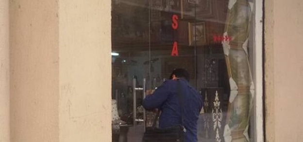 تشميع وإغلاق المحلات المخالفة بنطاق حي شرق بالإسكندرية