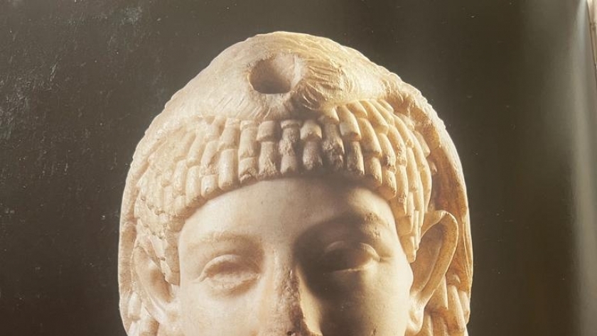تمثال الملكة كليوباترا السابعة