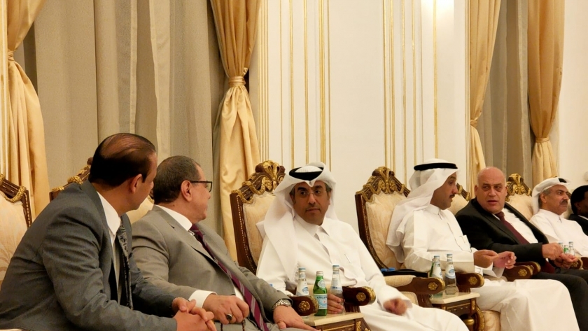 وزير العمل القطري ينظم حفل عشاء على شرف «العمل العربية» بحضور «سعفان»