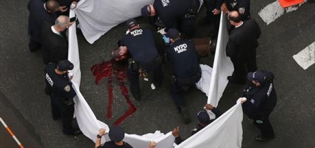 بالصور| الشرطة الأمريكية تقتل شخصا طعن امرأة في نيويورك