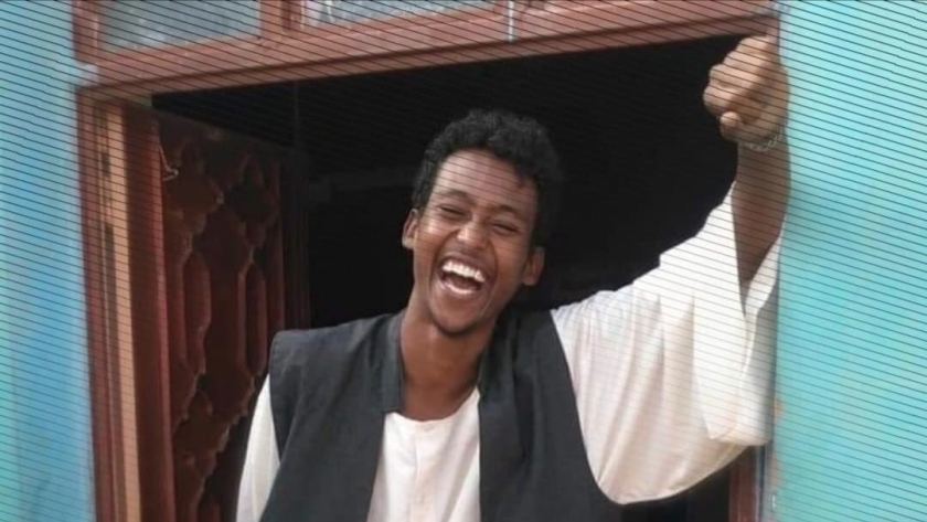 الطالب السوداني القتيل عبدالعزيز الصادق محمد
