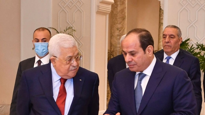 لقاء سابق بين الرئيس المصري ونظيره الفلسطيني