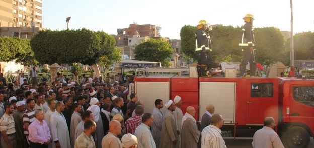 بالصور| تشييع جثمان شهيد الشرطة بسيناء في جنازة مهيبة بحضور محافظ بني سويف