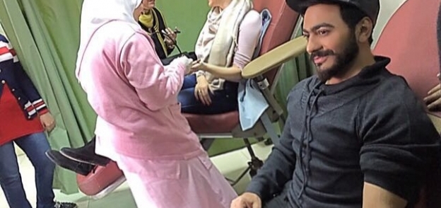 تامر حسني يشارك في أكبر حملة تبرع بالدم في العالم