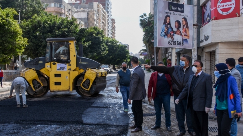 محافظ الإسكندرية يتابع الإنتهاء من أعمال تطوير ورفع كفاءة ترام