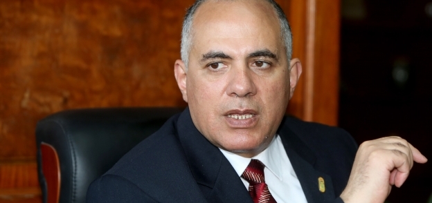 محمد عبد العاطى وزير الموارد المائية والرى