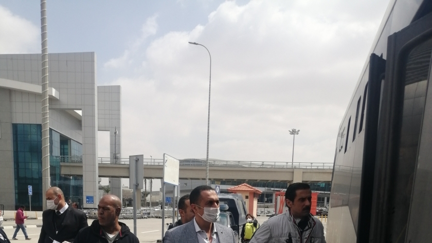الجسر الجوى الإستثنائي يسير اليوم 23 رحلة دولية و4 من مرسى علم لإعادة 3346 مصري